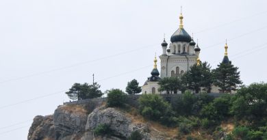 Экскурсия Бахчисарай: пещерный город + Форосская церковь фото 5890 Экскурсия Бахчисарай: пещерный город + Форосская церковь фото 5890